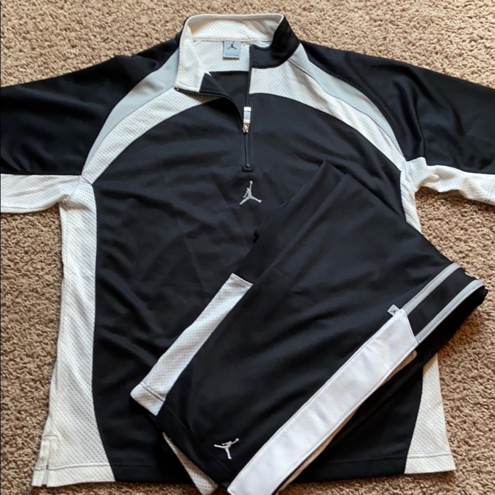 Jordan activewear shirt/pant